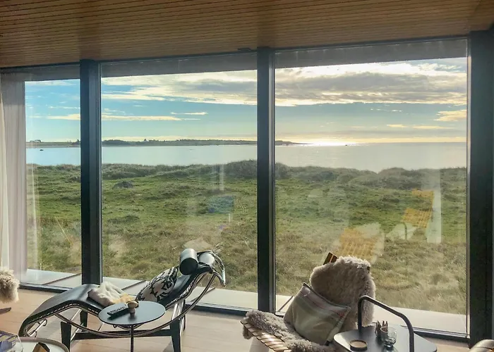 Hébergement de vacances Beautiful In With House Sea View